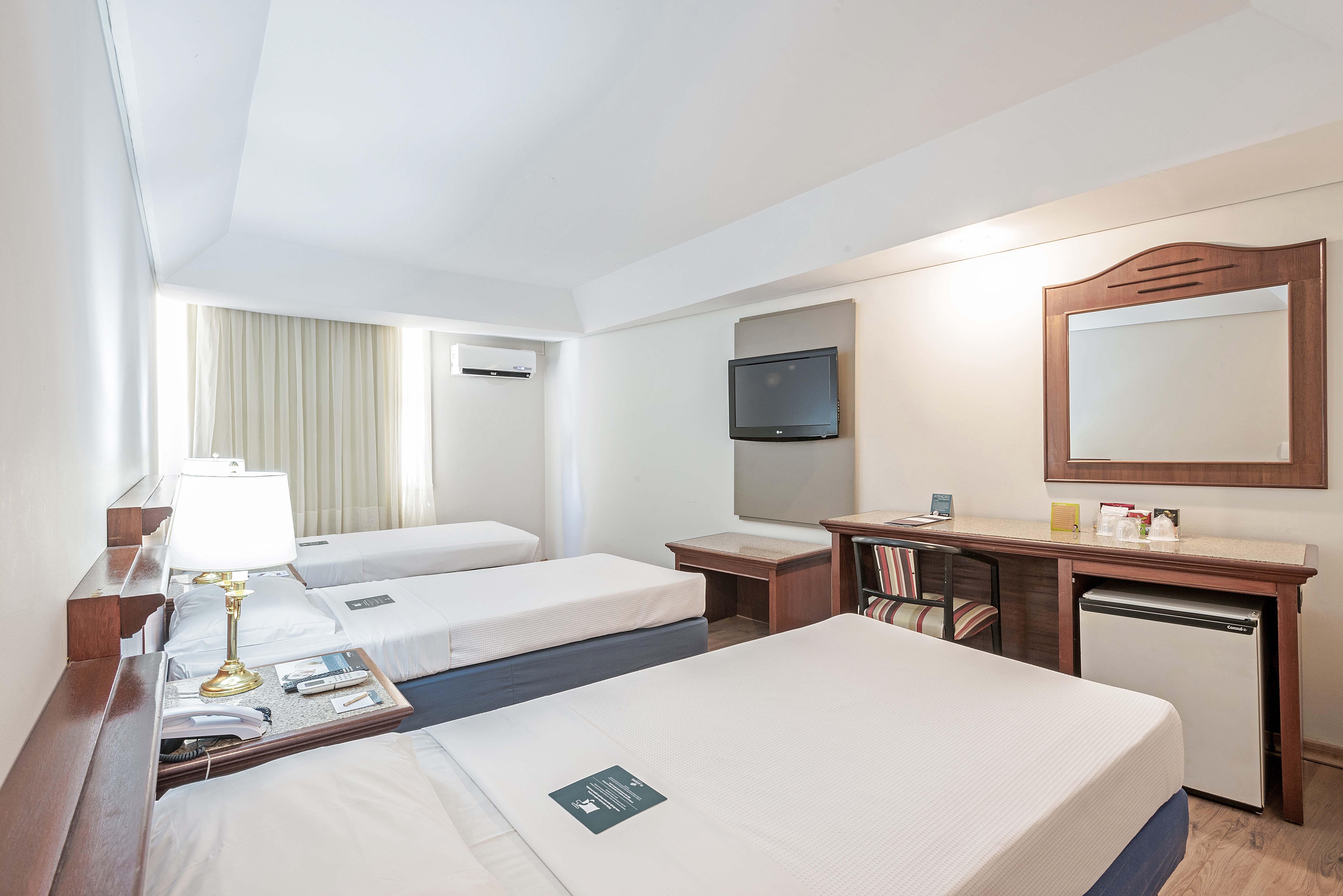 Rede Andrade Braz Hotel Куритиба Екстериор снимка